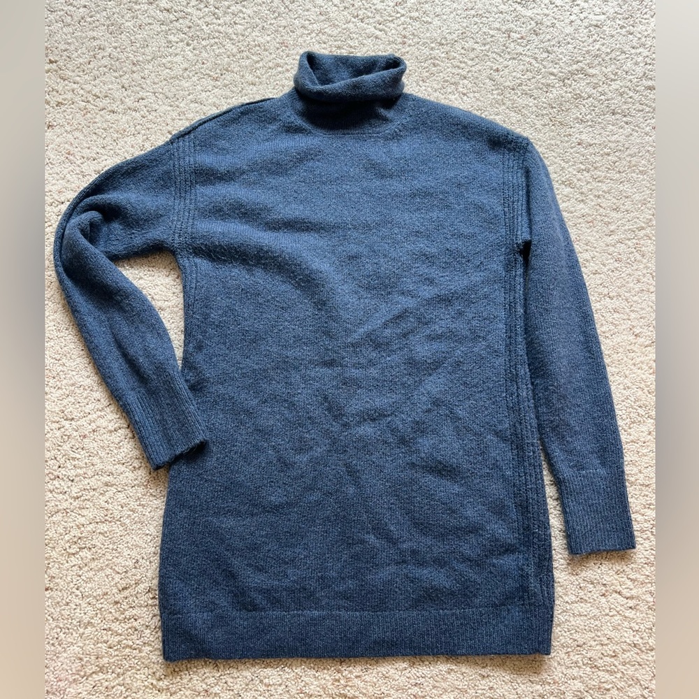 Maternity tunic sweater